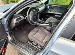 BMW 318 i Limousine bj 2006 193.100km Bild 5