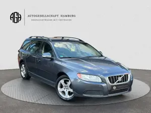 Volvo V70 Kombi 2.0d*AHK*PDC*Navi*17"LMF*8fach bereift