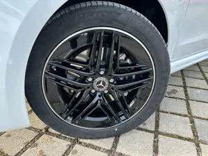 Mercedes-Benz V 300 d 4M AMG,extralang,Luxussitz,DIST,LUFT,AHK Bild 3