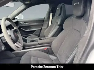 Porsche Taycan GTS HA-Lenkung InnoDrive Head-Up BOSE Bild 5