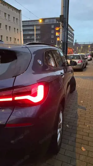 BMW X2 X2 sDrive18d Aut. Edition Bild 3