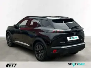Peugeot 2008 -e GT Pack Elektromotor 136 Bild 2