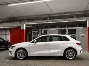 Audi A3 40 TFSI e advanced LED Navi ACC AHK Bild 3