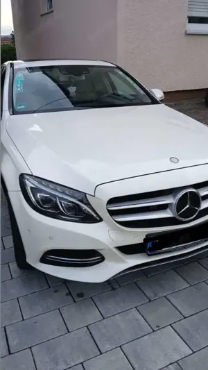 Mercedes-Benz 220