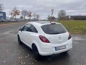 Opel Corsa Corsa 1.4 16VColor Edition Bild 3