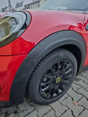 MINI Cooper SE Mini Cooper SE Classic Trim Bild 4