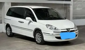 Peugeot 807