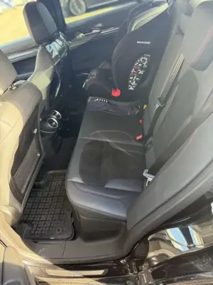 Alfa Romeo Stelvio 2.0 Turbo 16V AT8-Q4 Veloce Ti Carbon Bild 3