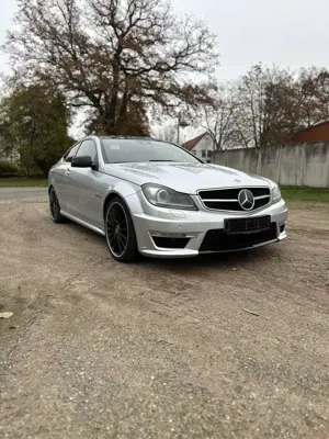 Mercedes-Benz C 63 AMG Coupe 31 Performance Package 487 Ps Carbon