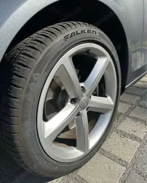 Audi A4 B8 2.0 TDI 2013 Bild 5