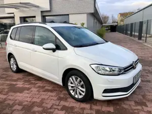 Volkswagen Touran Comfortline/ACC/Navi/Sitzhz/LED