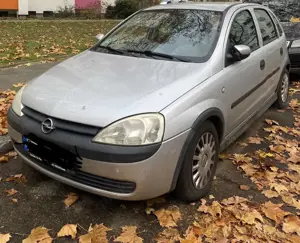 Opel Corsa 1.2 16V Bild 2