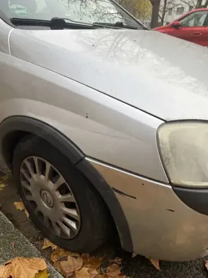 Opel Corsa 1.2 16V Bild 4