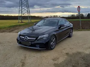 Mercedes-Benz 180 Automatik, Kamera , Leder, AMG Line, LED  Navi