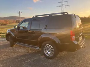 Nissan Pathfinder Bild 4
