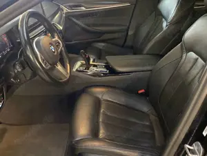 BMW 520 dA xDrive M Sport*Pano*KeyGo*DAB*Hifi Bild 3