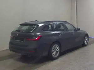 BMW 318 d Touring Navi LED LC+ PDC Shz HiFi Bild 4