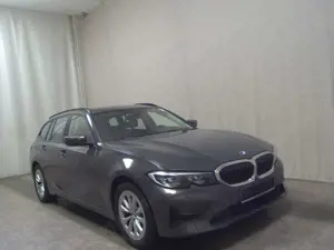 BMW 318 d Touring Navi LED LC+ PDC Shz HiFi Bild 3