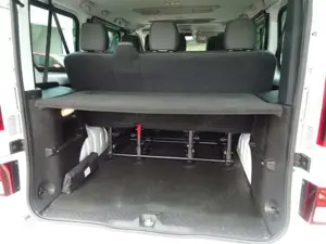 Nissan Primastar 2,8t dCI 170 AUTOMATIK 2 Schiebetüren Bild 5