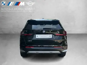 BMW iX1 xDrive30  xLine DAB LED RFK Komfortzg. Shz Bild 4