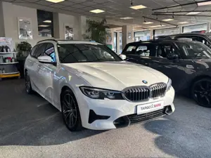 BMW 320 320 d Sport Line Touring +Panorama+Himmel schwarz+