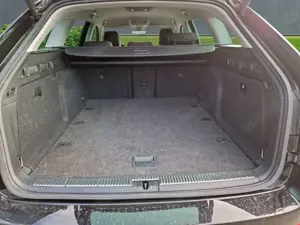 Skoda Superb Combi Style 4x4+Anhängerkupplung+Standheizung+Navi Bild 5