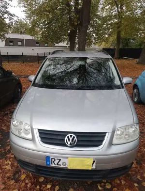 Volkswagen Touran 1.6 FSI