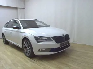 Skoda Superb Kombi 2.0 TDI 4x4 SportLine Navi+ AHK ACC BiXenon Bild 3
