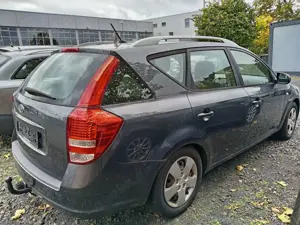 Kia Ceed SW / cee'd SW Vision