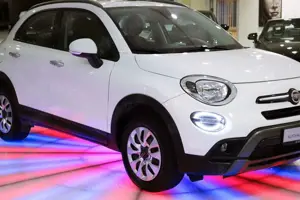 Fiat 500X Cross Automatik*LED*LEDER*TEMPOMAT*KLIMA* Bild 3