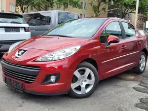 Peugeot 207 1.6 Automatik Premium*Klimaaut.*16" Alu+Allwtr*AUX