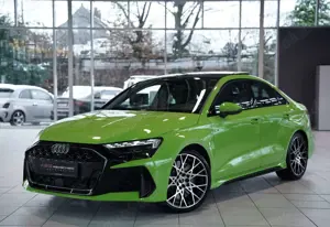 Audi RS3 Limousine q. *1.H *19 *Schale *S-AGA *Pano