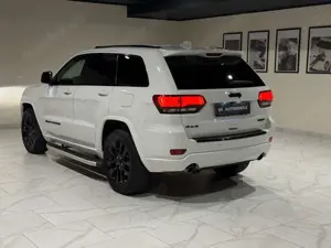 Jeep Grand Cherokee Bild 2