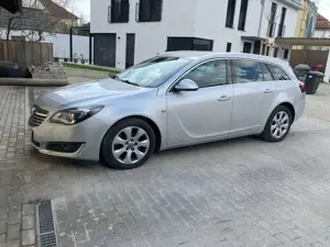 Opel Insignia Innovation BI-XENON SHZG TEMPOMAT PDC NAVI ALU