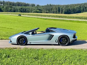 Lamborghini Aventador LP700 Roadster*10x Service*CARBON*LIFT Bild 5