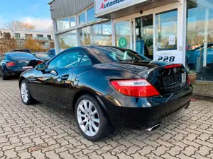 Mercedes-Benz SLK 200 AIRSCARF/PANORAMA/ILS XENON/MEMORY-PAKET Bild 4