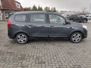 Dacia Lodgy 1.3TCe Techroad/1.Hand/RFK/AHK/PDC/7-SITZER Bild 4