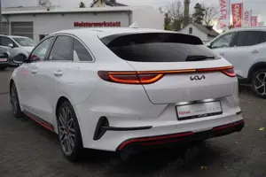 Kia ProCeed / pro_cee'd ProCeed 1.6 T-GDI GT Aut. LED Navi Sitzheizung Bild 3