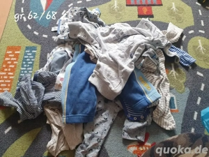 Räuber Jungen Pakete abzugeben 