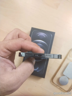 iPhone 12 Pro Max  Farbe Graphit.Aus Privat: Bild 7