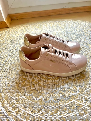rosa sneaker