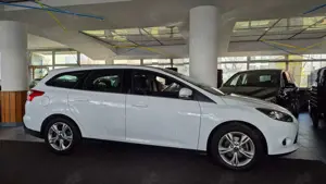 Ford Focus Champions Edition/AHK/LED/Navi/Standheiz. Bild 4