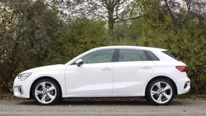 Audi A3 Sportback 30 g-tron advanced Sportsitz S-line Bild 3