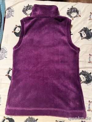 Kuschelige Fleece-Weste in Lila   Größe 13 14 Jahre