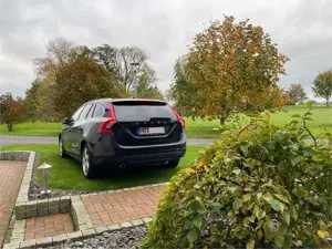 Volvo V60 D5 215 PS Turbo, Allrad, Ahängerkpl. TüV Neu Bild 3
