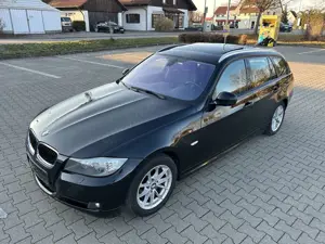 BMW 320 3er Touring Diesel M Paket/320d X Drive/Leder/Navi
