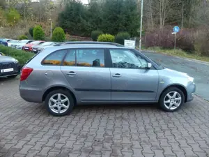 Skoda Fabia Combi 1.6 TDI*Klimaauto*Sitzhzg*PDC Bild 4