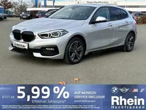 BMW 118 i 5-Türer Sport Line LED NAVI HUD PANO LHZ