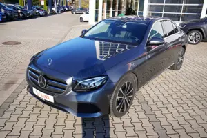 Mercedes-Benz E 300 E300 e LED Navi Standheizung ACC 360°