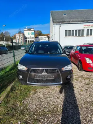 Mitsubishi Outlander 2.2 DI-D 4WD TC-SST Motion Bild 2